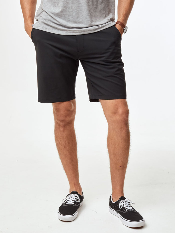 Joe is 6'2, 177LBS and wears a size 32x9 # Black Everyday Shorts 2.0 | 9" inseam | Fresh Clean Threads