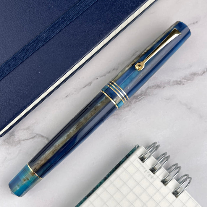 Leonardo Momento Zero Fountain Pen - Hawaii w/ Gold Trim