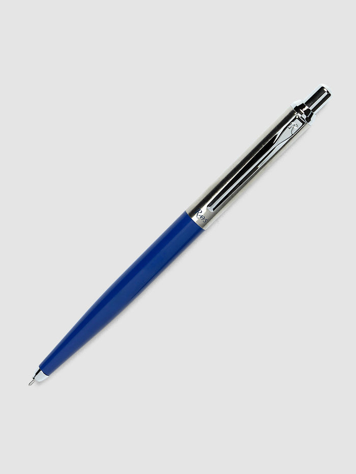 The OHTO Rays Flash Dry Gel Pen | 0.5 mm in Navy, full length, showing the navy lower barrel and the silver metal upper half with a clip