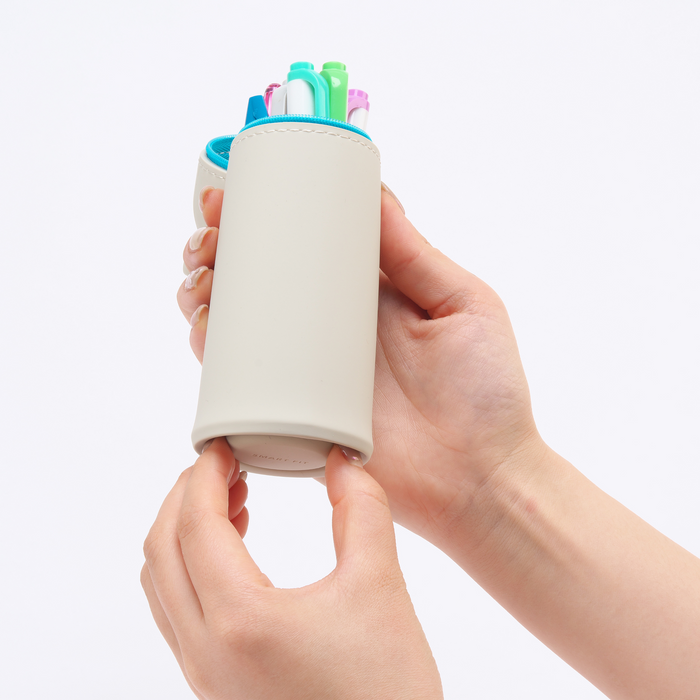PuniLabo Stand Up Pen Case - Black Cat