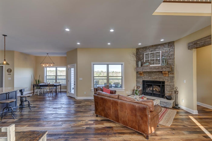 Reclaimed Heartland Oak - Distressed