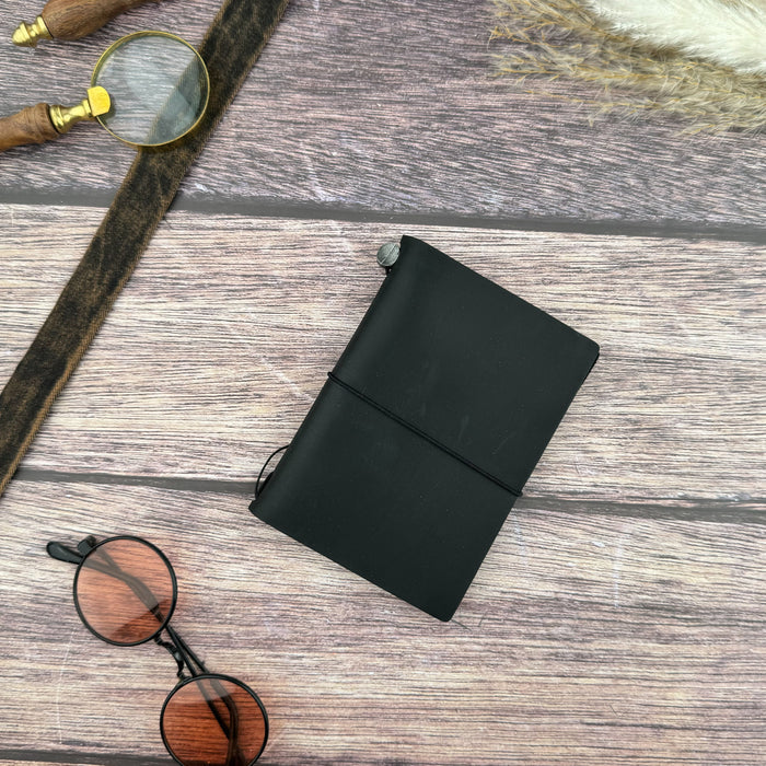 Traveler's Leather Notebook - Passport Size - Black