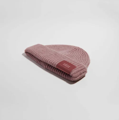 VÅGA Midweight Ribbed Beanie - Dusky Rose